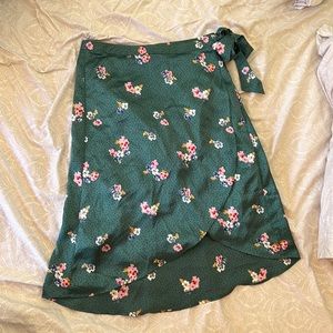 Abercrombie and Fitch green floral wrap skirt, size S